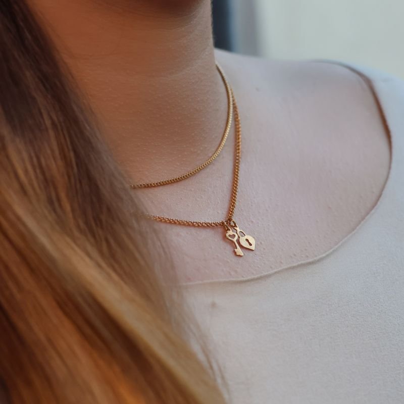 Colar Chave e Cadeado Coração em Aço Inoxidável