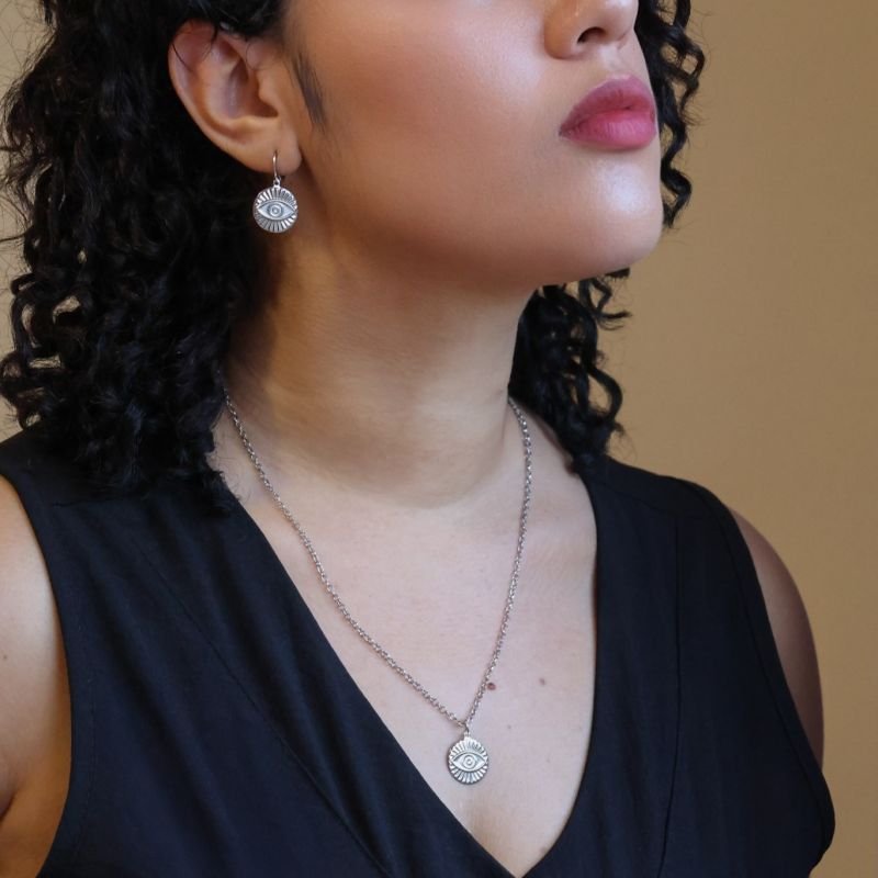 Colar Olho Grego Medalha Diamantada em Aço Inoxidável