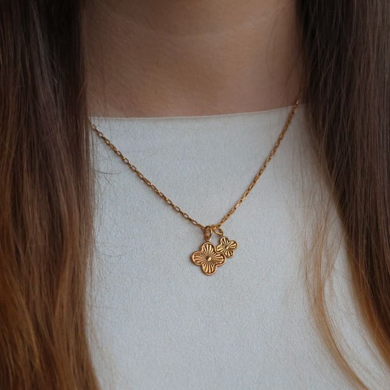 Pingente Mini Trevo Virgínia em Aço Inoxidável