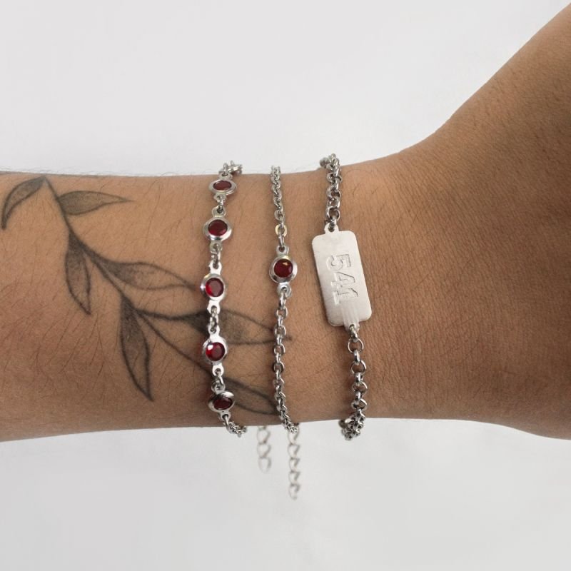 Pulseira Ponto de Luz Zircônias 4mm Vermelho Rubi em Aço Inoxidável