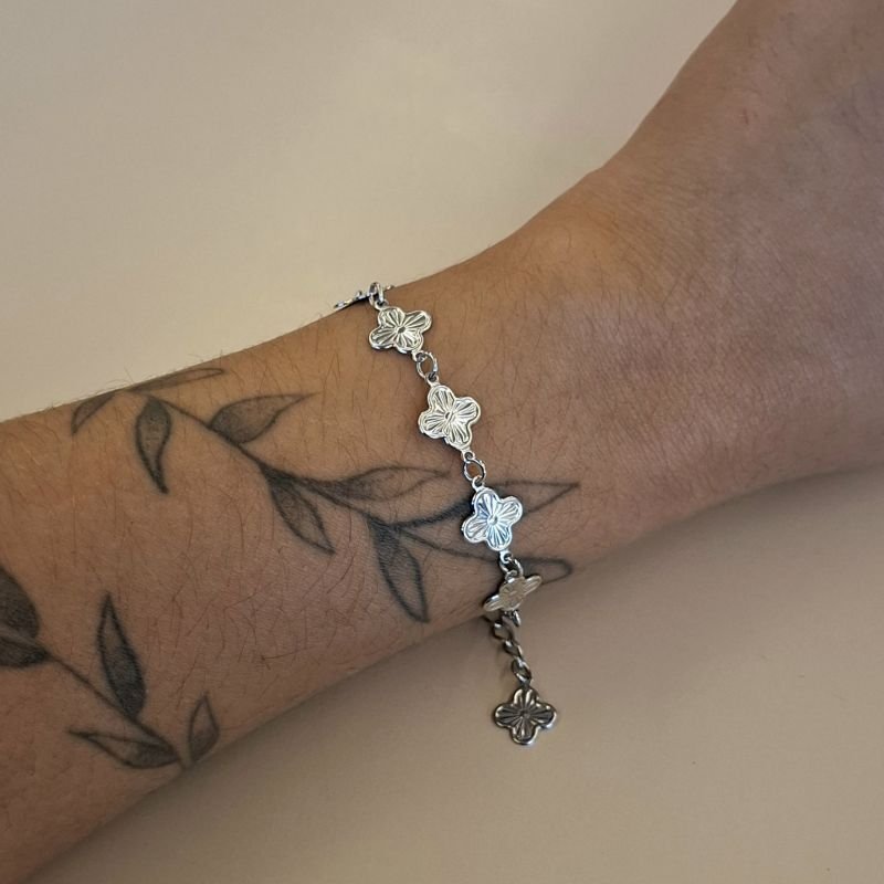 Pulseira Trevos Virgínia em Aço Inoxidável